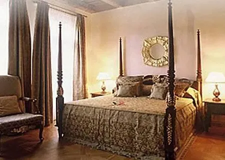 Boutique Lobster 4*