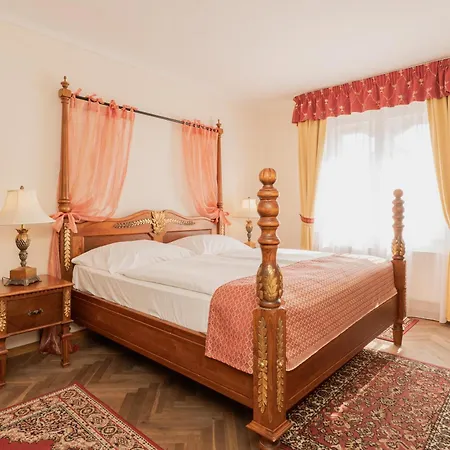 Boutique Lobster 4*