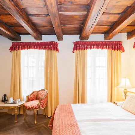 Boutique Lobster 4* Πράγα
