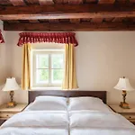 Boutique Lobster Aparthotel 4*
