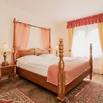 Boutique Lobster 4*