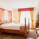 Boutique Lobster Aparthotel
