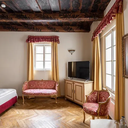 Boutique Lobster 4*