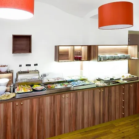 Boutique Lobster 4*