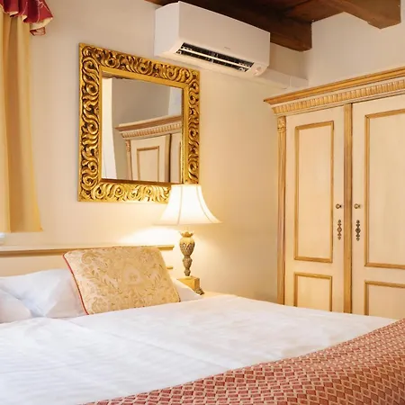 Boutique Lobster 4* Prag