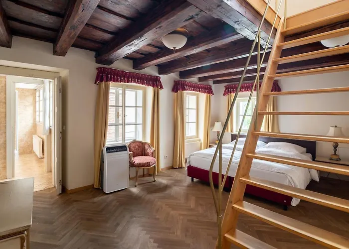 Boutique Lobster 4* Прага